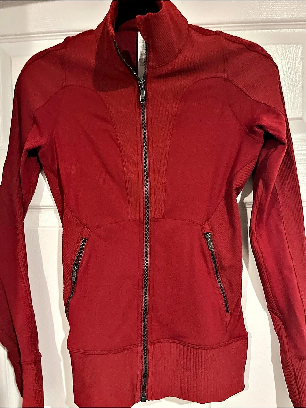 Lululemon Zip-Up Jacket in Red Size 6 NWOT - Picture 3 of 9
